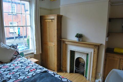 5 bedroom house to rent - London Road, Canterbury