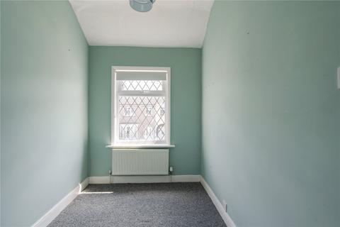 16 Escart Avenue, Grimsby, DN32 8ER