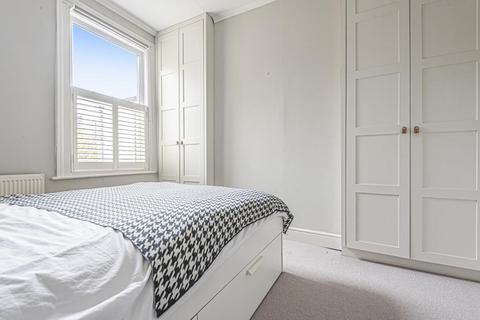 102 Third Cross Road, Twickenham, TW2 5EA