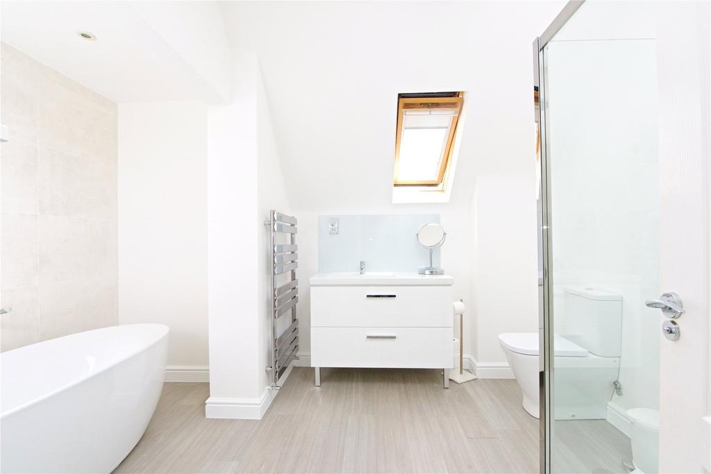 Bed 1 En Suite