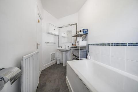 8a Merton Hall Road, London, SW19 3PP