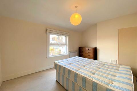 2 bedroom apartment to rent, Shepherds Bush, London