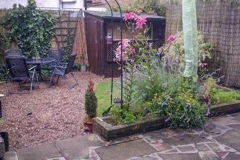 2 bedroom townhouse to rent, Blaby Road, Wigston LE18