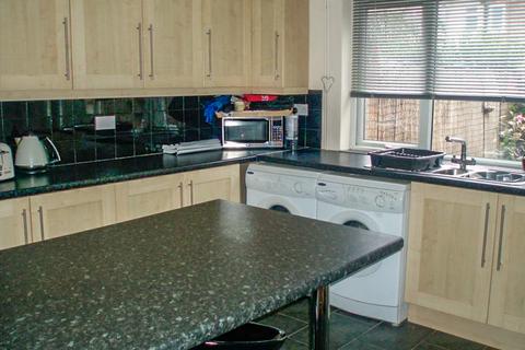 2 bedroom townhouse to rent, Blaby Road, Wigston LE18