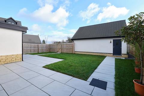 6 bedroom detached house for sale, Corner House, Chestnut Place, North End Road, Yatton, BS49 4GS
