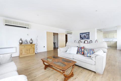 3 bedroom penthouse to rent, Rodney Point, 309 Rotherhithe Street, London, SE16