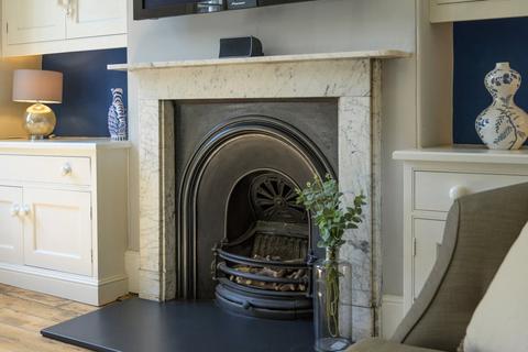 Bathwick House Bathwick Street, Bath, BA2 6NX