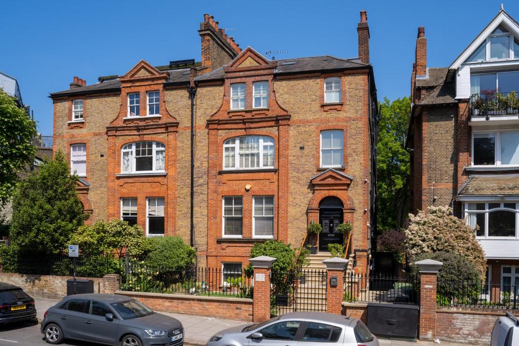 Primrose Hill Road, Belsize Park, London, NW3 7 bed semidetached house