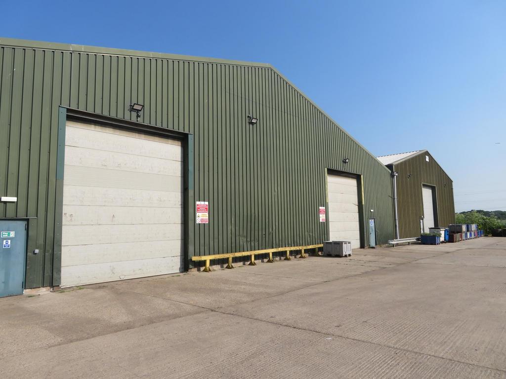Braintree Warehouse to rent £3,200 pcm (£738 pw)