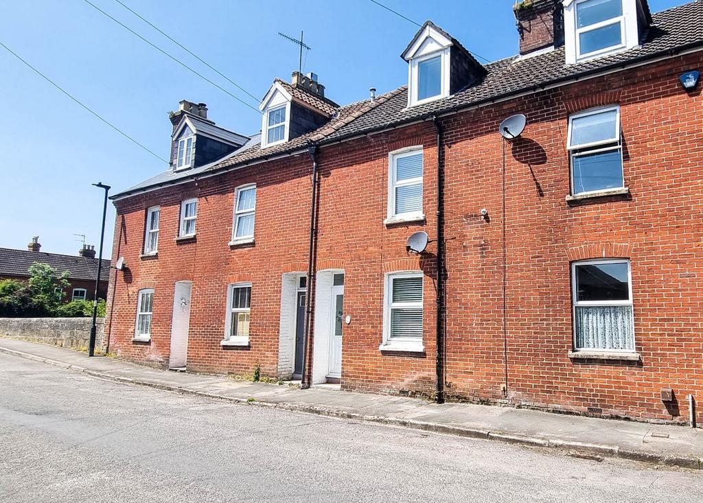 Wilton, Salisbury SP2 3 bed terraced house for sale £320,000