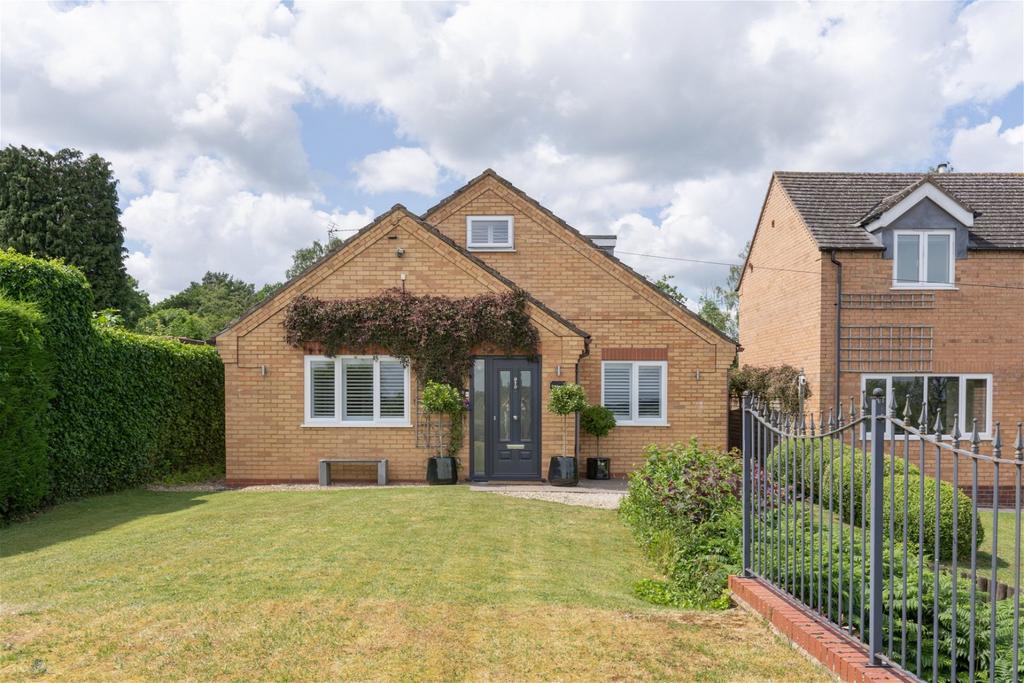 Rowney Green Lane, Rowney Green, Alvechurch, B48 7QP 4 bed detached