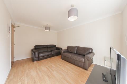 5 bedroom townhouse to rent, Daniel Place, West End, Dundee, DD1