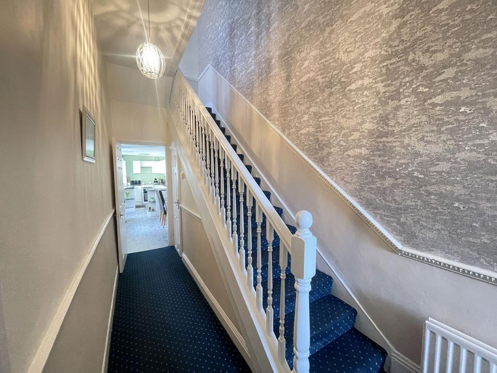 Fort Street, Lawe Top, South Shields, Tyne and Wear, NE33 2AZ 3 bed