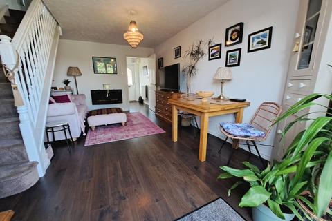 31 Eden Close, Stone Cross, Pevensey, BN24 5EX