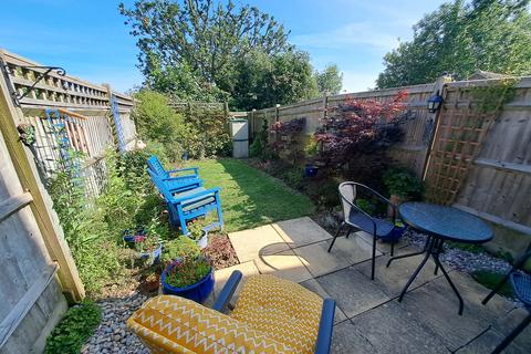 31 Eden Close, Stone Cross, Pevensey, BN24 5EX