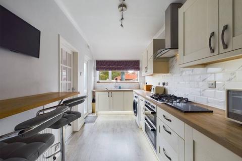 3 bedroom end of terrace house for sale, Sherbooke Avenue, HU5