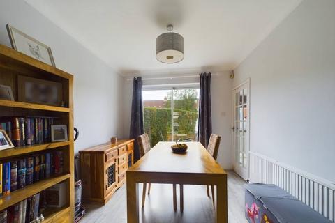 3 bedroom end of terrace house for sale, Sherbooke Avenue, HU5