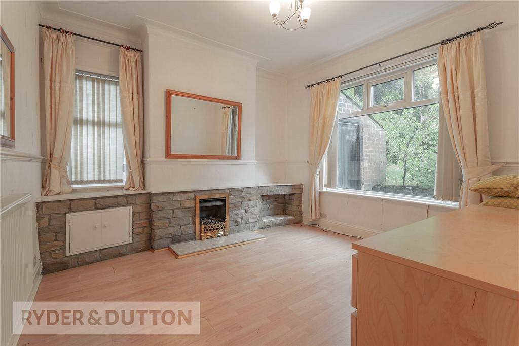 Wardle Road, Wardle, Rochdale, Greater Manchester, OL12 3 bed detached