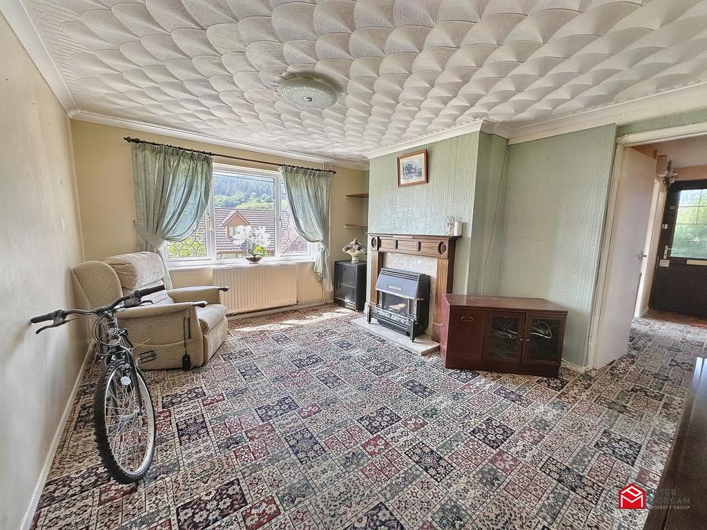 Blaenavon Terrace, Tonmawr, Neath Port Talbot. SA12 9US 3 bed semi