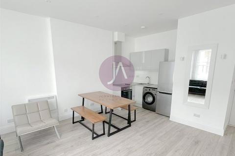 1 bedroom apartment to rent, Sinclair Gardens, Shepherds Bush, London, W14