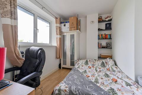 2 bedroom flat for sale - White City Estate, White City, London, W12