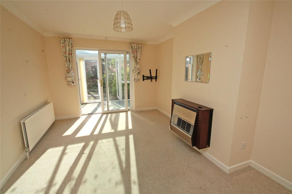 Ashdown Walk, New Milton, Hampshire... 2 bed bungalow for sale £325,000
