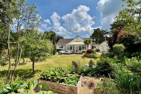 23 Cedar Avenue, St Leonards, Ringwood, BH24 2QF