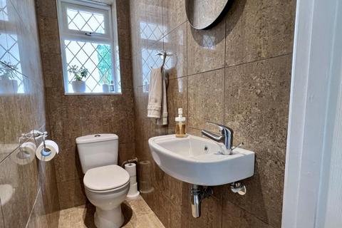 23 Cedar Avenue, St Leonards, Ringwood, BH24 2QF