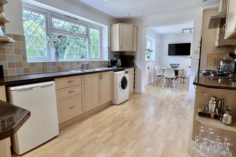23 Cedar Avenue, St Leonards, Ringwood, BH24 2QF