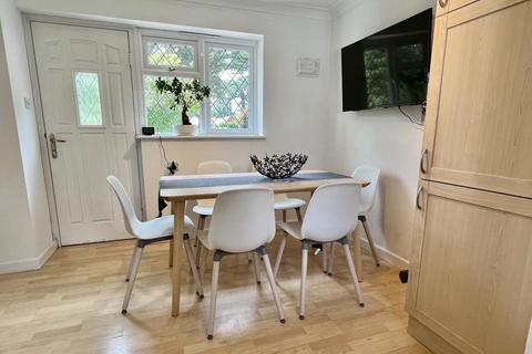 23 Cedar Avenue, St Leonards, Ringwood, BH24 2QF