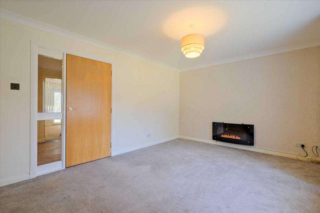 Bruce Avenue, Motherwell 2 bed apartment £104,995