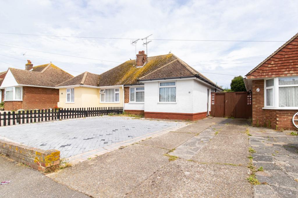 Vine Close, Ramsgate, CT11 2 bed semidetached house for sale £220,000