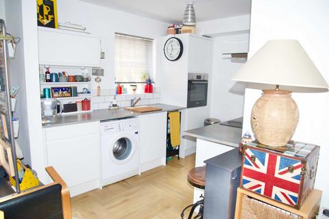 1 bedroom apartment for sale - Brook Square, Shooter`s Hill, SE18 4NB