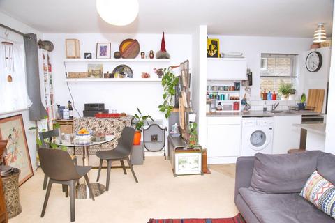undefined, Brook Square, Shooter`s Hill, SE18 4NB