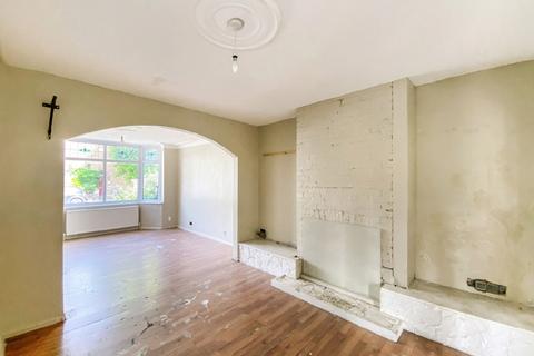 40 Dymoke Road, Hornchurch, RM11 1AA