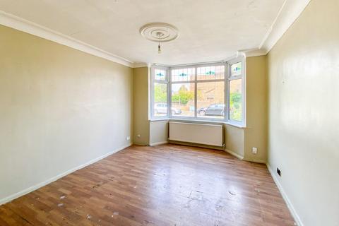 40 Dymoke Road, Hornchurch, RM11 1AA