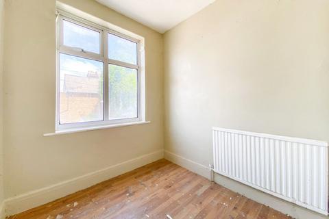 40 Dymoke Road, Hornchurch, RM11 1AA