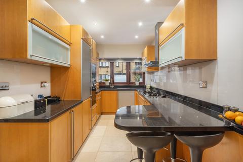 5 Rainbow Avenue, London, E14 3AR