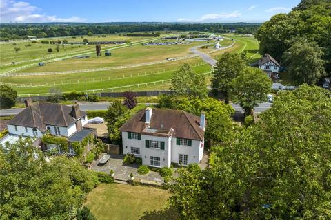 17 More Lane, Esher, KT10 8AJ