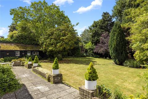 17 More Lane, Esher, KT10 8AJ