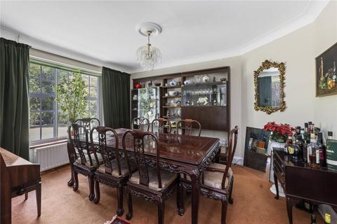 17 More Lane, Esher, KT10 8AJ