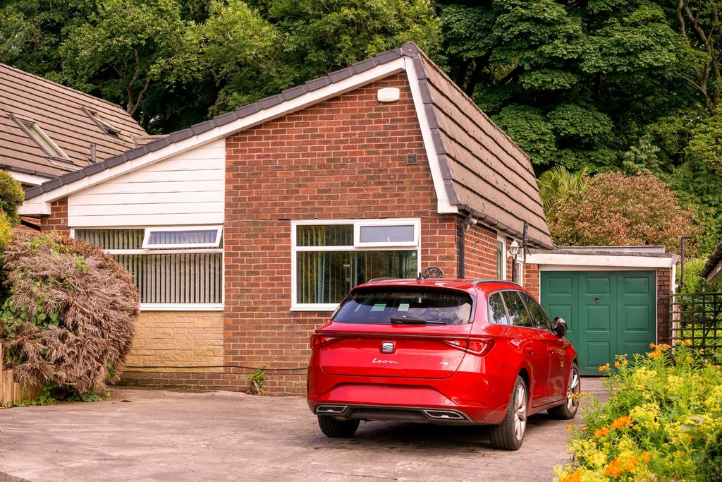 New Briggs Fold, Egerton, Bolton, BL7 2 bed detached bungalow for sale