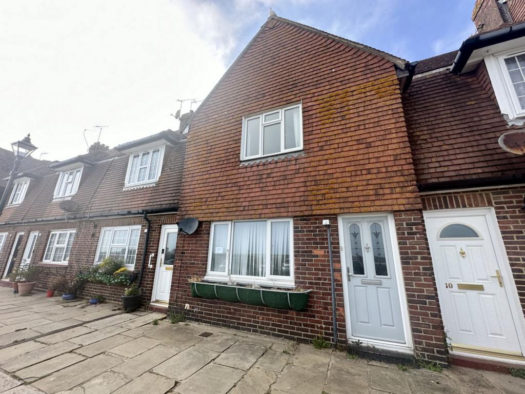 The Stade, Folkestone, CT19 3 bed house £1,300 pcm (£300 pw)