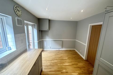 3 bedroom house to rent, The Stade, Folkestone, CT19