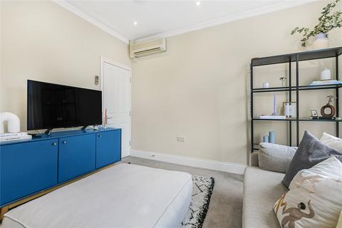 2 bedroom apartment to rent, Queenstown Road, London, SW8