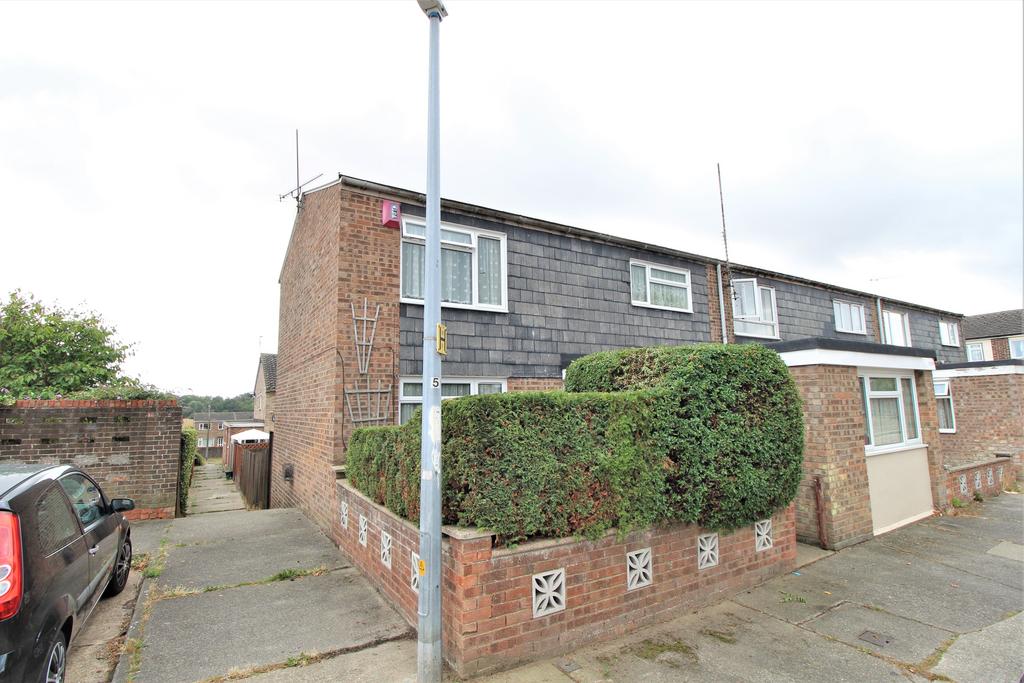 Rosalind Close, Colchester, CO4 6 bed end of terrace house for sale £