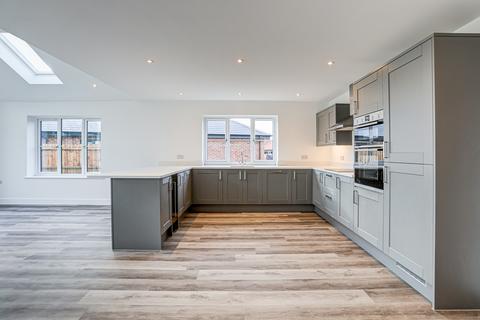 3 bedroom bungalow for sale - Plot 3 Oak Tree Place, Clacton Road, Elmstead, Colchester, Essex, CO7