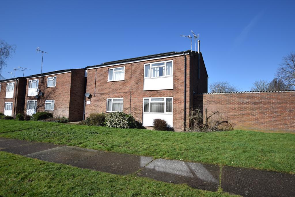 Buckingham Drive, Colchester, CO4 2 bed apartment £159,999