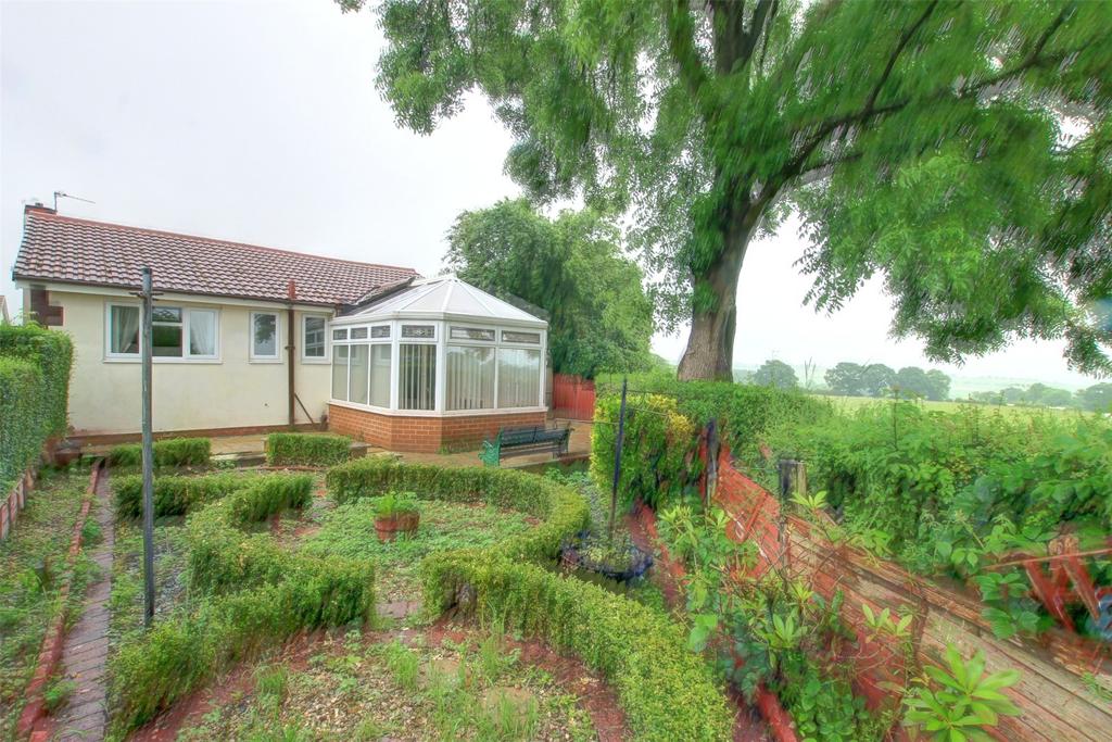 Meadow View, Delves Lane, Consett, DH8 2 bed bungalow for sale £150,000