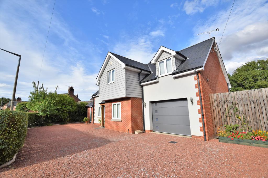 St. Johns Road, Colchester, CO4 4 bed detached house £595,000
